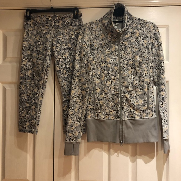 Lululemon Gray Floral Jacket/ Crop Pant,Size-6